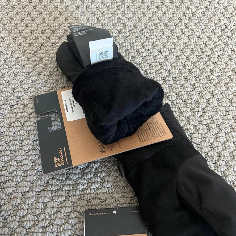 The North Face Women’s Black Winter Ski/Snow Gloves with Fur Lining - medium